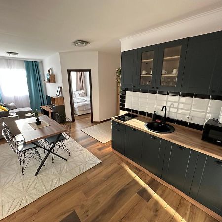 Sky Lux Apartmani Surcin Bagian luar foto