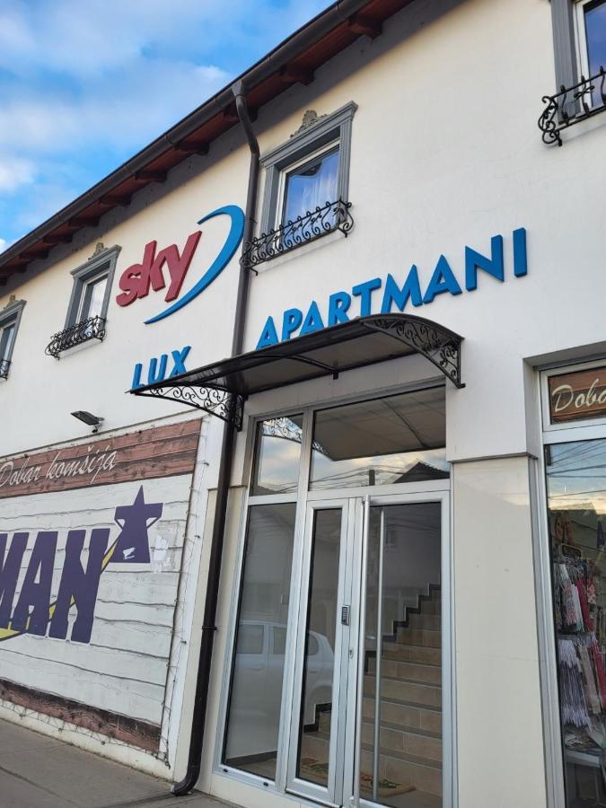 Sky Lux Apartmani Surcin Bagian luar foto